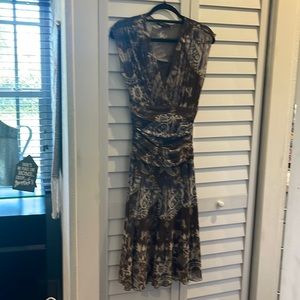 Karen Kane dress size large with slip with grays, browns and beige